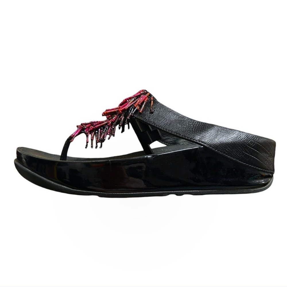 FitFlop Cha Cha Beaded Fringe Support Wedge Thong Sandal Black Red Reptile Sz 7